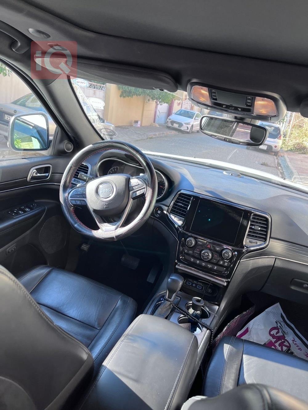 جيب جراند شيروكي